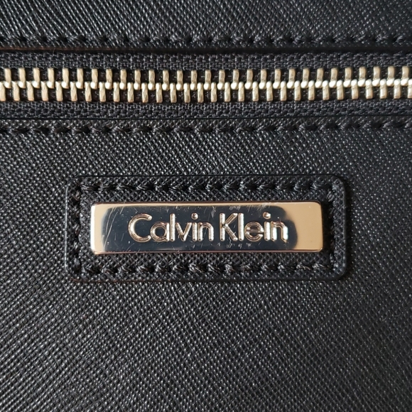 Calvin Klein Wrist Clutch - Picture 3 of 5